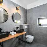 Villa Hill With Private 32sqm Heated Pool And Hydro-massage, 4 En-suite Bedrooms, 200m From The Sandy